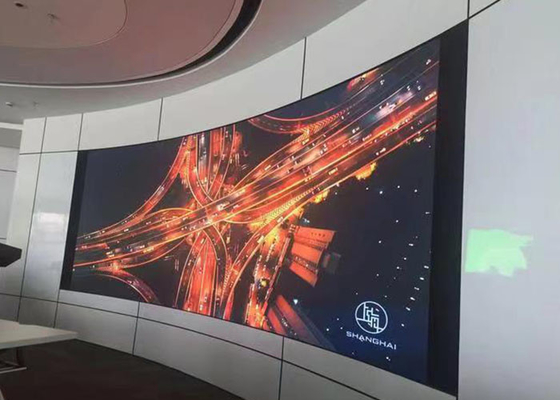 Tela dobrável flexível macia do diodo emissor de luz do gigante P1.8 para anunciar o Signage